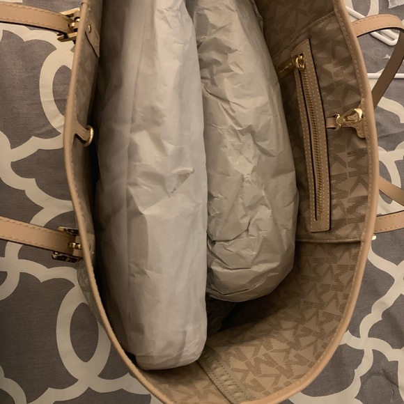 Michael Kors jet set large tote - Picture 2 of 2